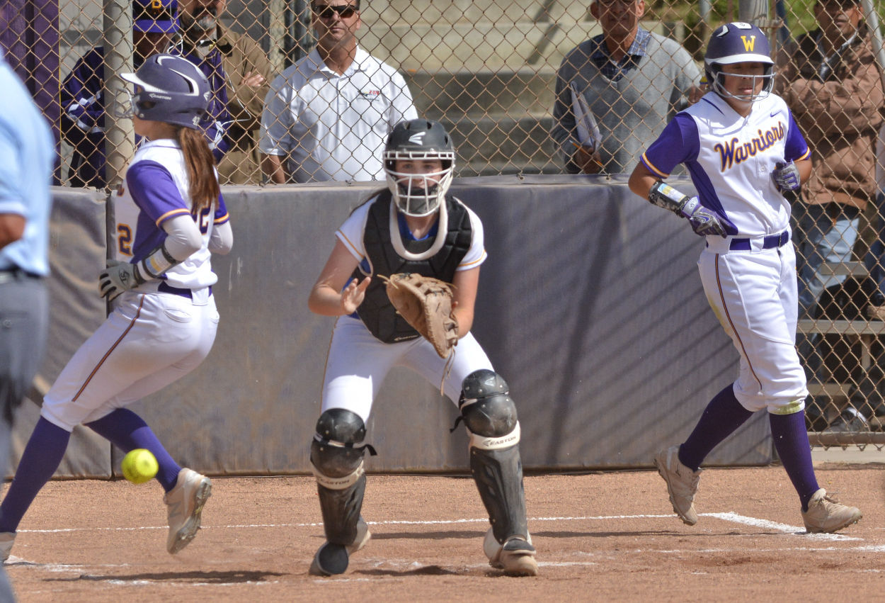 051916 Agoura RHS softball 05.jpg